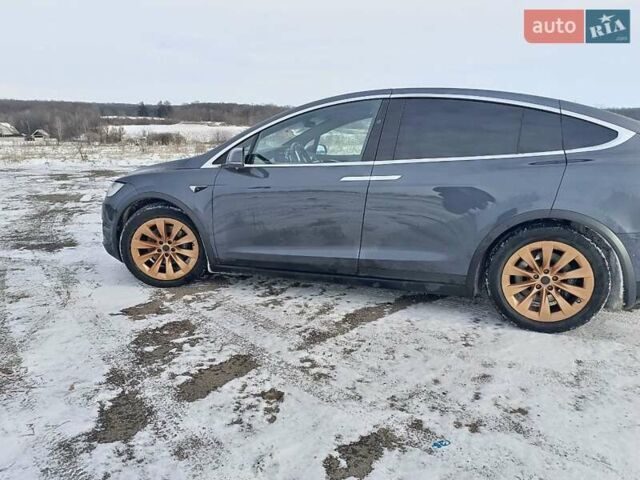 Сірий Тесла Модель Х, об'ємом двигуна 0 л та пробігом 217 тис. км за 25500 $, фото 7 на Automoto.ua