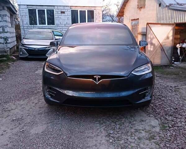 Серый Тесла Модель Х, объемом двигателя 0 л и пробегом 224 тыс. км за 18000 $, фото 3 на Automoto.ua