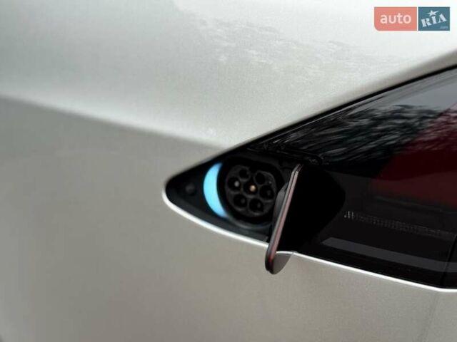 Серый Тесла Модель Х, объемом двигателя 0 л и пробегом 111 тыс. км за 20500 $, фото 26 на Automoto.ua