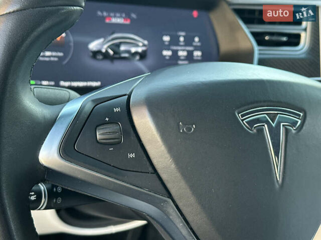 Серый Тесла Модель Х, объемом двигателя 0 л и пробегом 75 тыс. км за 25500 $, фото 70 на Automoto.ua