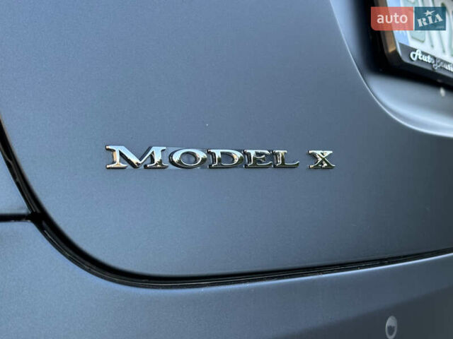 Серый Тесла Модель Х, объемом двигателя 0 л и пробегом 75 тыс. км за 25500 $, фото 28 на Automoto.ua
