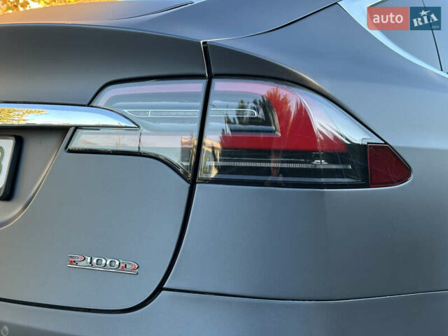 Серый Тесла Модель Х, объемом двигателя 0 л и пробегом 75 тыс. км за 25500 $, фото 27 на Automoto.ua