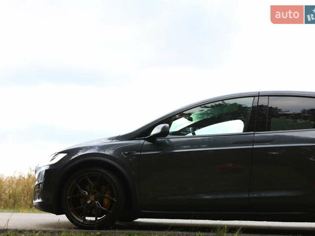 Тесла Модель Х 2016 в Ивано-Франковске на Automoto.ua Серый Тесла Модель Х, объемом двигателя 0 л и пробегом 120 тыс. км за 25000 $, фото 5 на Automoto.ua