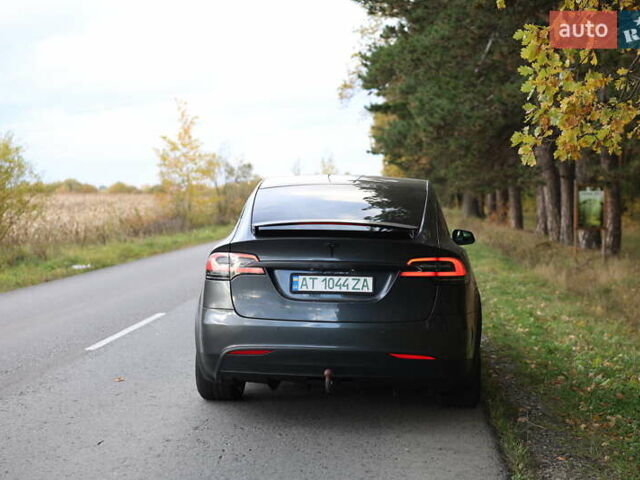 Тесла Модель Х 2016 в Ивано-Франковске на Automoto.ua Серый Тесла Модель Х, объемом двигателя 0 л и пробегом 120 тыс. км за 25000 $, фото 27 на Automoto.ua