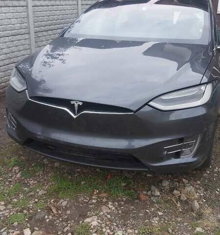Тесла Модель Х 2016 у Харкові на Automoto.ua Сірий Тесла Модель Х, об'ємом двигуна 0 л та пробігом 127 тис. км за 11700 $, фото 8 на Automoto.ua