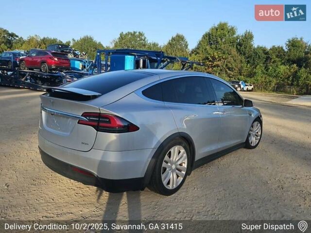 Серый Тесла Модель Х, объемом двигателя 0 л и пробегом 90 тыс. км за 18300 $, фото 3 на Automoto.ua