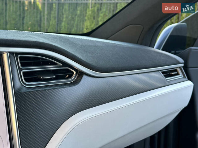 Серый Тесла Модель Х, объемом двигателя 0 л и пробегом 75 тыс. км за 25500 $, фото 76 на Automoto.ua