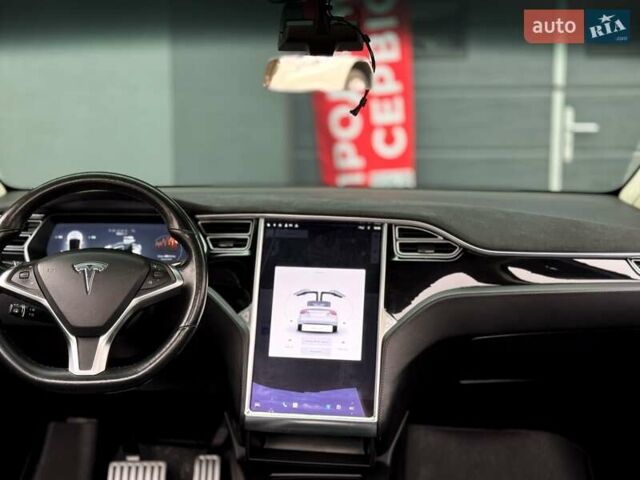 Серый Тесла Модель Х, объемом двигателя 0 л и пробегом 111 тыс. км за 20500 $, фото 18 на Automoto.ua