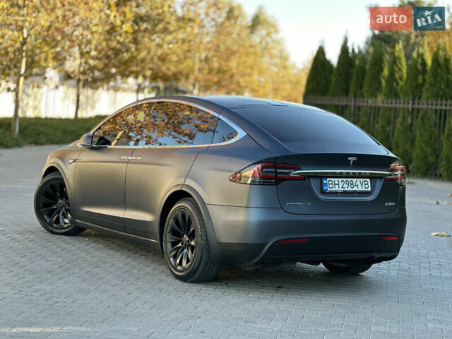 Серый Тесла Модель Х, объемом двигателя 0 л и пробегом 75 тыс. км за 25500 $, фото 7 на Automoto.ua