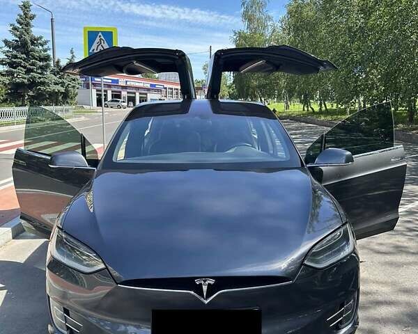 Серый Тесла Модель Х, объемом двигателя 0 л и пробегом 136 тыс. км за 28900 $, фото 40 на Automoto.ua