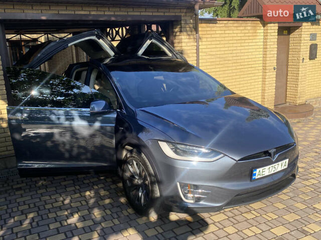 Сірий Тесла Модель Х, об'ємом двигуна 0 л та пробігом 196 тис. км за 18500 $, фото 6 на Automoto.ua