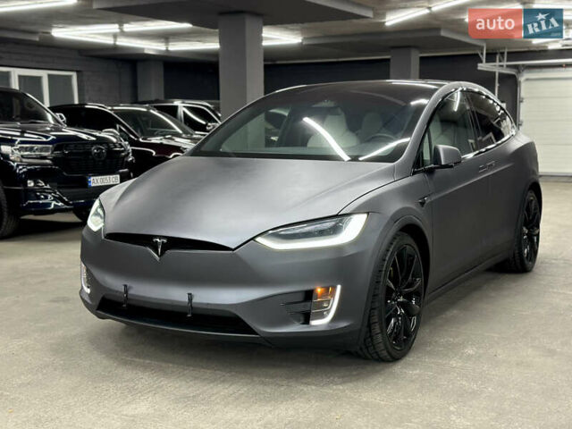 Серый Тесла Модель Х, объемом двигателя 0 л и пробегом 229 тыс. км за 24500 $, фото 13 на Automoto.ua
