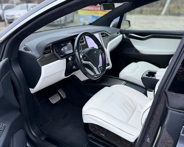 Сірий Тесла Модель Х, об'ємом двигуна 0 л та пробігом 112 тис. км за 21000 $, фото 6 на Automoto.ua