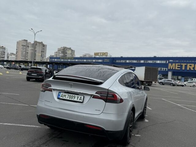 Серый Тесла Модель Х, объемом двигателя 0 л и пробегом 199 тыс. км за 19999 $, фото 17 на Automoto.ua