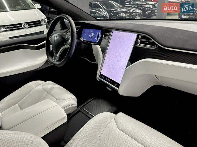 Серый Тесла Модель Х, объемом двигателя 0 л и пробегом 229 тыс. км за 24500 $, фото 27 на Automoto.ua