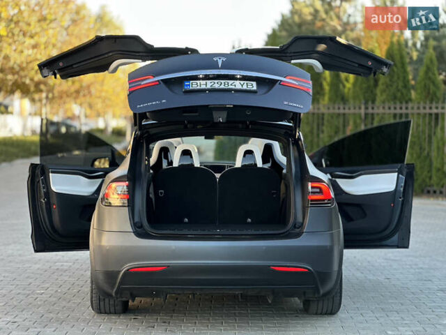 Серый Тесла Модель Х, объемом двигателя 0 л и пробегом 75 тыс. км за 25500 $, фото 32 на Automoto.ua