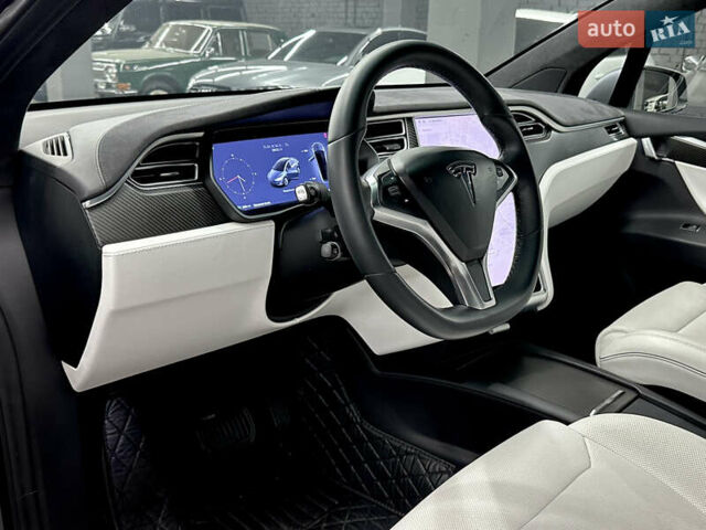 Серый Тесла Модель Х, объемом двигателя 0 л и пробегом 229 тыс. км за 24500 $, фото 16 на Automoto.ua