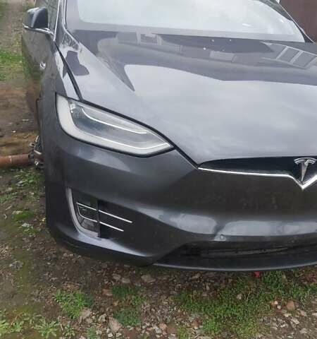 Тесла Модель Х 2016 у Харкові на Automoto.ua Сірий Тесла Модель Х, об'ємом двигуна 0 л та пробігом 127 тис. км за 11700 $, фото 7 на Automoto.ua