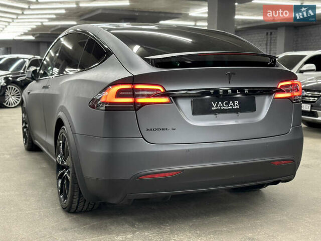 Серый Тесла Модель Х, объемом двигателя 0 л и пробегом 229 тыс. км за 24500 $, фото 6 на Automoto.ua