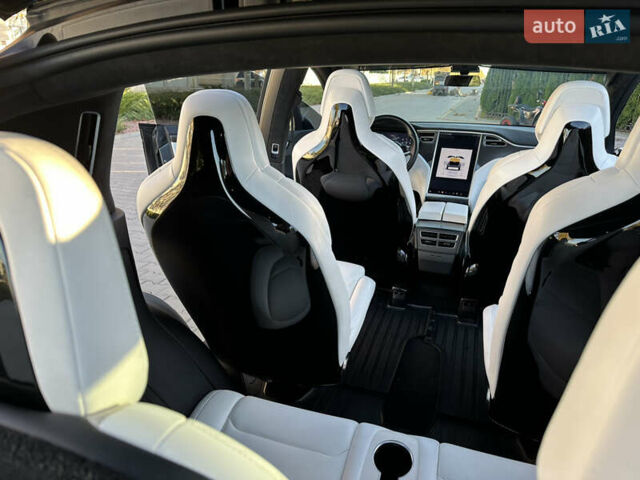 Серый Тесла Модель Х, объемом двигателя 0 л и пробегом 75 тыс. км за 25500 $, фото 36 на Automoto.ua