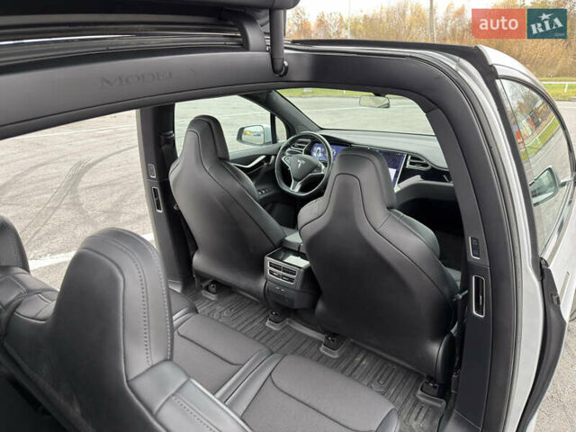 Серый Тесла Модель Х, объемом двигателя 0 л и пробегом 215 тыс. км за 21700 $, фото 55 на Automoto.ua