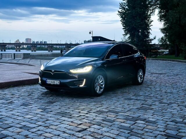 Сірий Тесла Модель Х, об'ємом двигуна 0 л та пробігом 132 тис. км за 19999 $, фото 7 на Automoto.ua