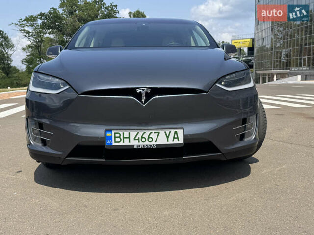 Тесла Модель Х 2017 в Одессе на Automoto.ua Серый Тесла Модель Х, объемом двигателя 0 л и пробегом 144 тыс. км за 29000 $, фото 19 на Automoto.ua