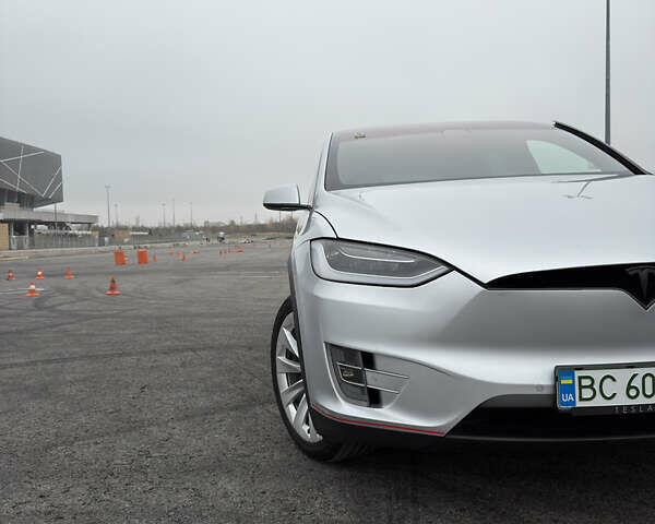 Серый Тесла Модель Х, объемом двигателя 0 л и пробегом 215 тыс. км за 21700 $, фото 16 на Automoto.ua