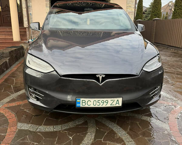 Серый Тесла Модель Х, объемом двигателя 0 л и пробегом 256 тыс. км за 21000 $, фото 7 на Automoto.ua
