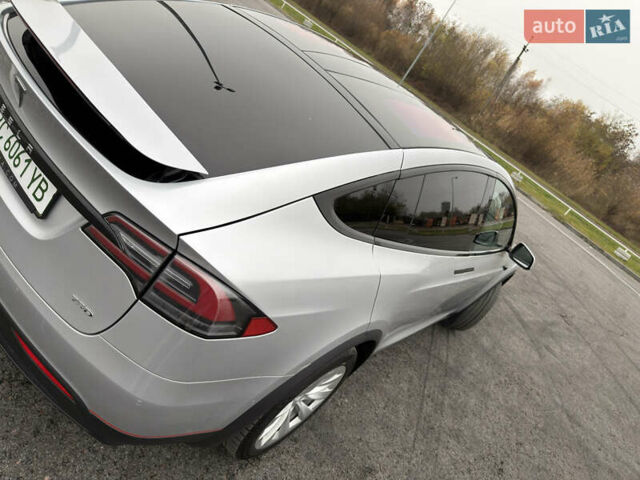 Серый Тесла Модель Х, объемом двигателя 0 л и пробегом 215 тыс. км за 21700 $, фото 23 на Automoto.ua