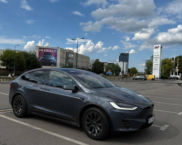 Серый Тесла Модель Х, объемом двигателя 0 л и пробегом 171 тыс. км за 22700 $, фото 16 на Automoto.ua