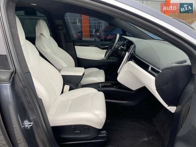 Сірий Тесла Модель Х, об'ємом двигуна 0 л та пробігом 108 тис. км за 19700 $, фото 19 на Automoto.ua