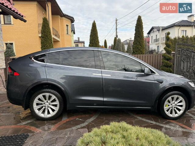 Серый Тесла Модель Х, объемом двигателя 0 л и пробегом 256 тыс. км за 21000 $, фото 5 на Automoto.ua