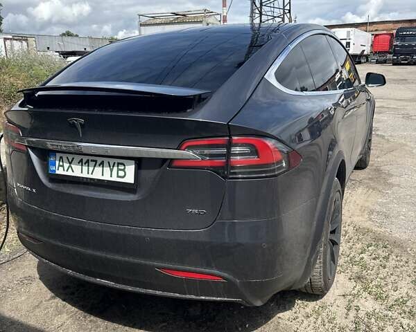 Серый Тесла Модель Х, объемом двигателя 0 л и пробегом 147 тыс. км за 21000 $, фото 2 на Automoto.ua