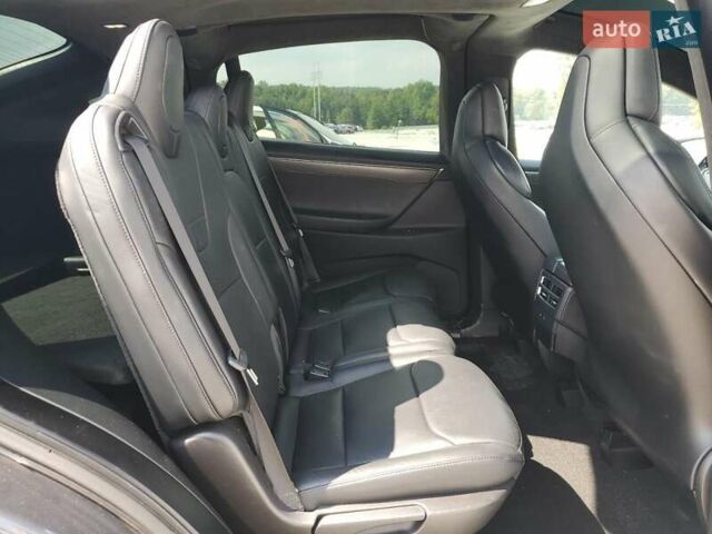 Серый Тесла Модель Х, объемом двигателя 0 л и пробегом 164 тыс. км за 5800 $, фото 10 на Automoto.ua