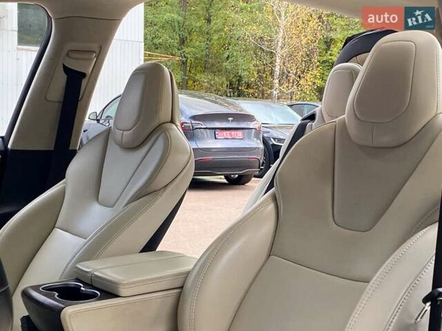 Тесла Модель Х 2017 в Киеве на Automoto.ua Серый Тесла Модель Х, объемом двигателя 0 л и пробегом 51 тыс. км за 23999 $, фото 12 на Automoto.ua