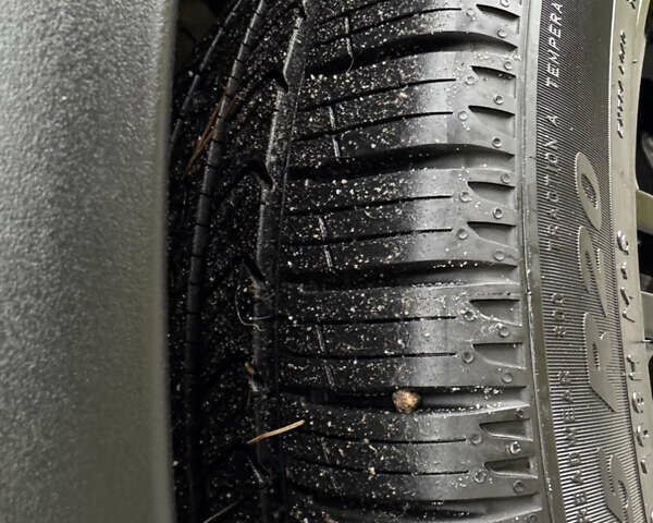 Серый Тесла Модель Х, объемом двигателя 0 л и пробегом 217 тыс. км за 20900 $, фото 24 на Automoto.ua