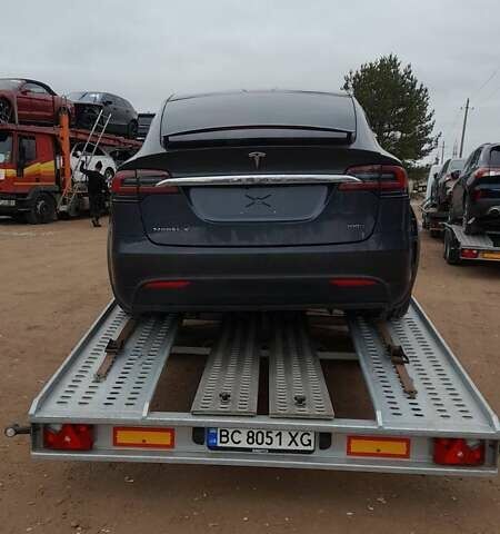 Серый Тесла Модель Х, объемом двигателя 0 л и пробегом 53 тыс. км за 19000 $, фото 5 на Automoto.ua