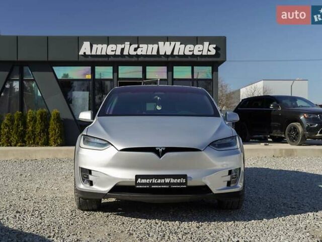 Серый Тесла Модель Х, объемом двигателя 0.38 л и пробегом 84 тыс. км за 29900 $, фото 1 на Automoto.ua