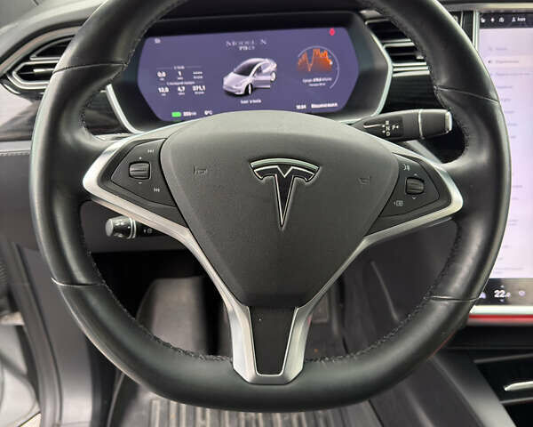 Серый Тесла Модель Х, объемом двигателя 0 л и пробегом 215 тыс. км за 21700 $, фото 74 на Automoto.ua