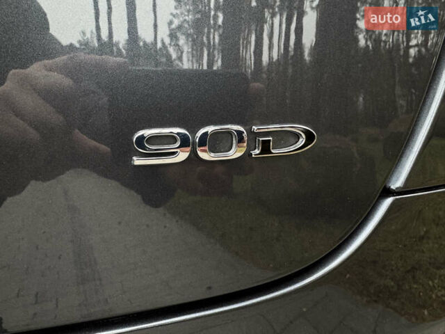 Серый Тесла Модель Х, объемом двигателя 0 л и пробегом 217 тыс. км за 20900 $, фото 12 на Automoto.ua