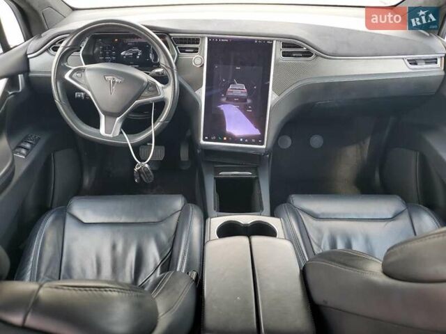 Серый Тесла Модель Х, объемом двигателя 0 л и пробегом 164 тыс. км за 5800 $, фото 7 на Automoto.ua
