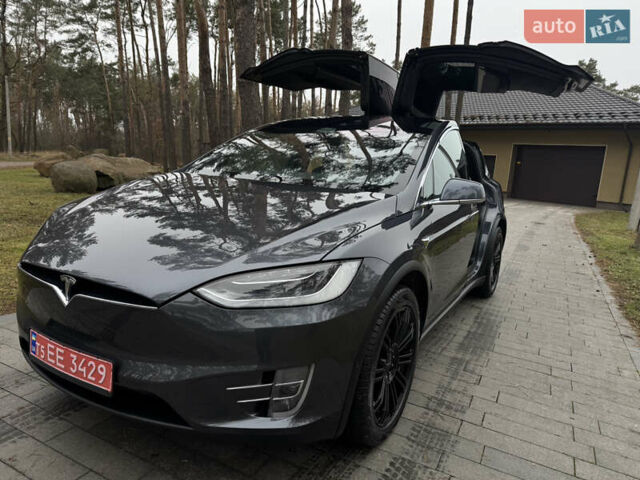 Серый Тесла Модель Х, объемом двигателя 0 л и пробегом 217 тыс. км за 20900 $, фото 9 на Automoto.ua