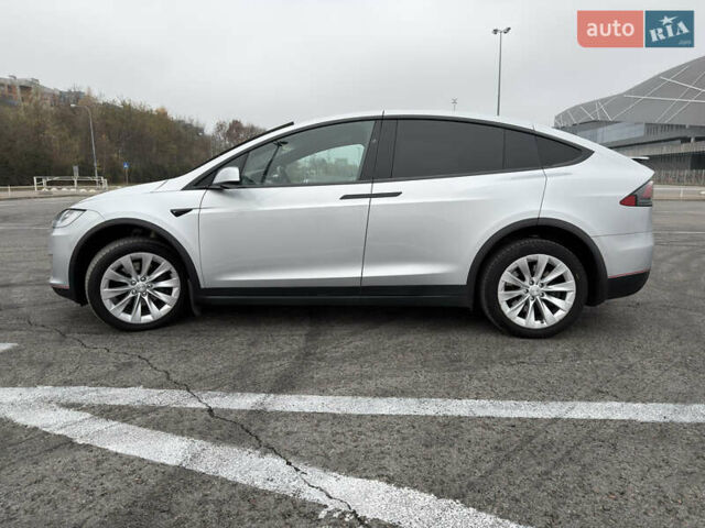 Серый Тесла Модель Х, объемом двигателя 0 л и пробегом 215 тыс. км за 21700 $, фото 13 на Automoto.ua