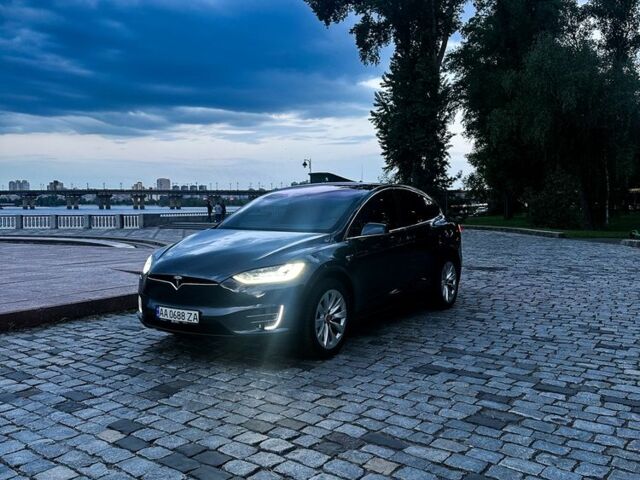 Сірий Тесла Модель Х, об'ємом двигуна 0 л та пробігом 132 тис. км за 19999 $, фото 6 на Automoto.ua
