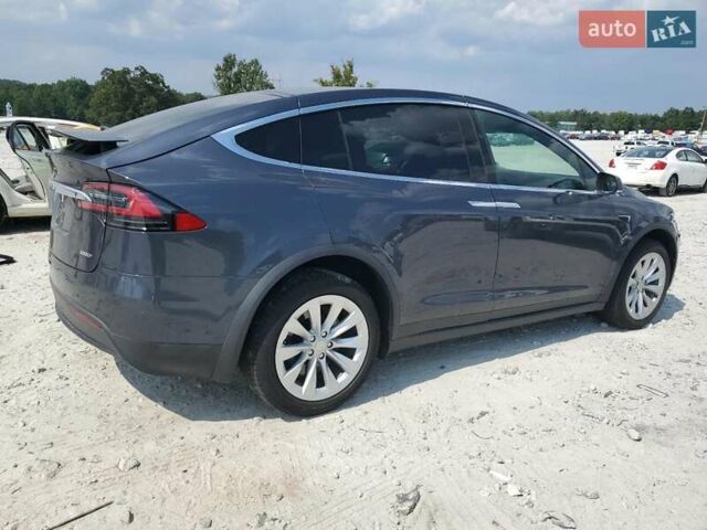 Серый Тесла Модель Х, объемом двигателя 0 л и пробегом 164 тыс. км за 5800 $, фото 2 на Automoto.ua