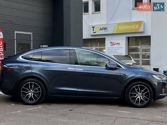 Тесла Модель Х 2017 в Киеве на Automoto.ua Серый Тесла Модель Х, объемом двигателя 0 л и пробегом 51 тыс. км за 23999 $, фото 10 на Automoto.ua