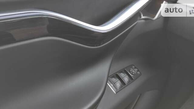 Сірий Тесла Модель Х, об'ємом двигуна 0 л та пробігом 130 тис. км за 33500 $, фото 7 на Automoto.ua