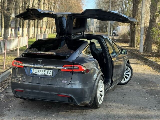 Серый Тесла Модель Х, объемом двигателя 0 л и пробегом 173 тыс. км за 18999 $, фото 11 на Automoto.ua