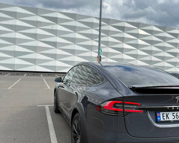 Серый Тесла Модель Х, объемом двигателя 0 л и пробегом 171 тыс. км за 22700 $, фото 14 на Automoto.ua